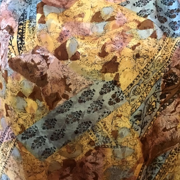 SOLD Vintage dressy patchwork print pretty blouse - Picture 5 of 8